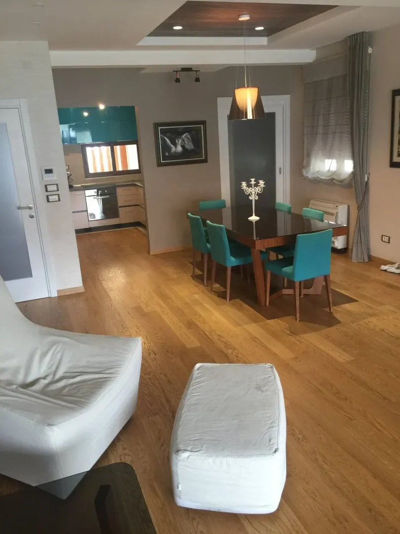 Rent, house, 400m², Blok 9, Podgorica