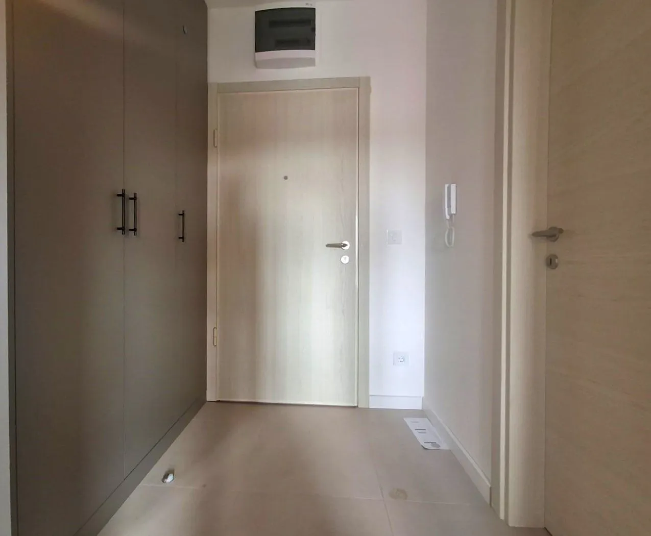 Izdavanje, jednosoban stan, 50m², Zagorič, Podgorica