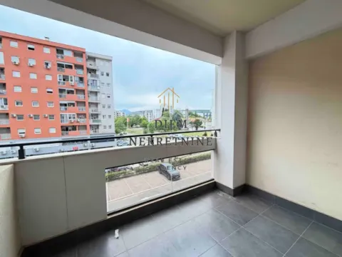 Izdavanje, dvosoban stan, 70m², Master Kvart, Podgorica - image 14