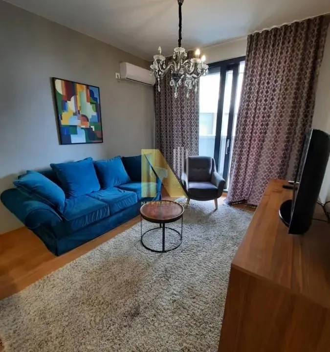 Prodaja, dvosoban stan, 56m², Centar, Novi Sad
