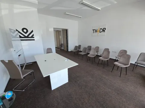 Izdavanje, poslovni prostor, 85m², Stari Aerodrom, Podgorica - image 9