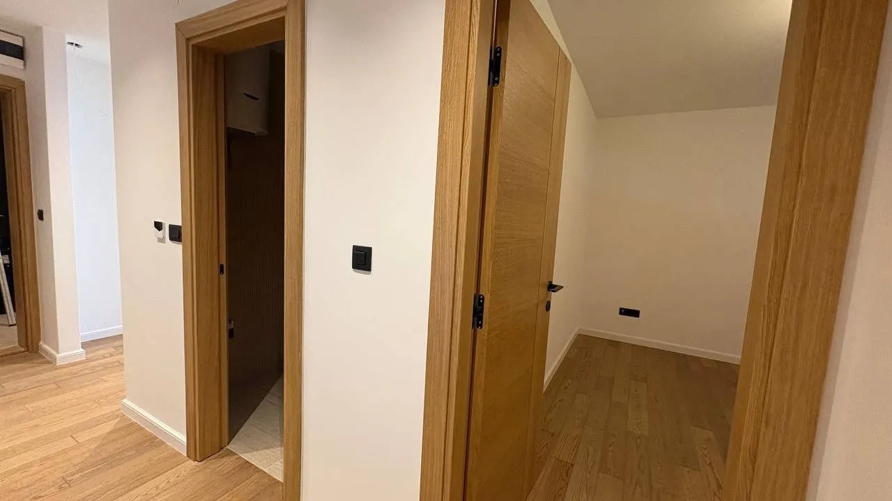 Prodaja, trosoban stan, 101m², Tivat, Crna Gora