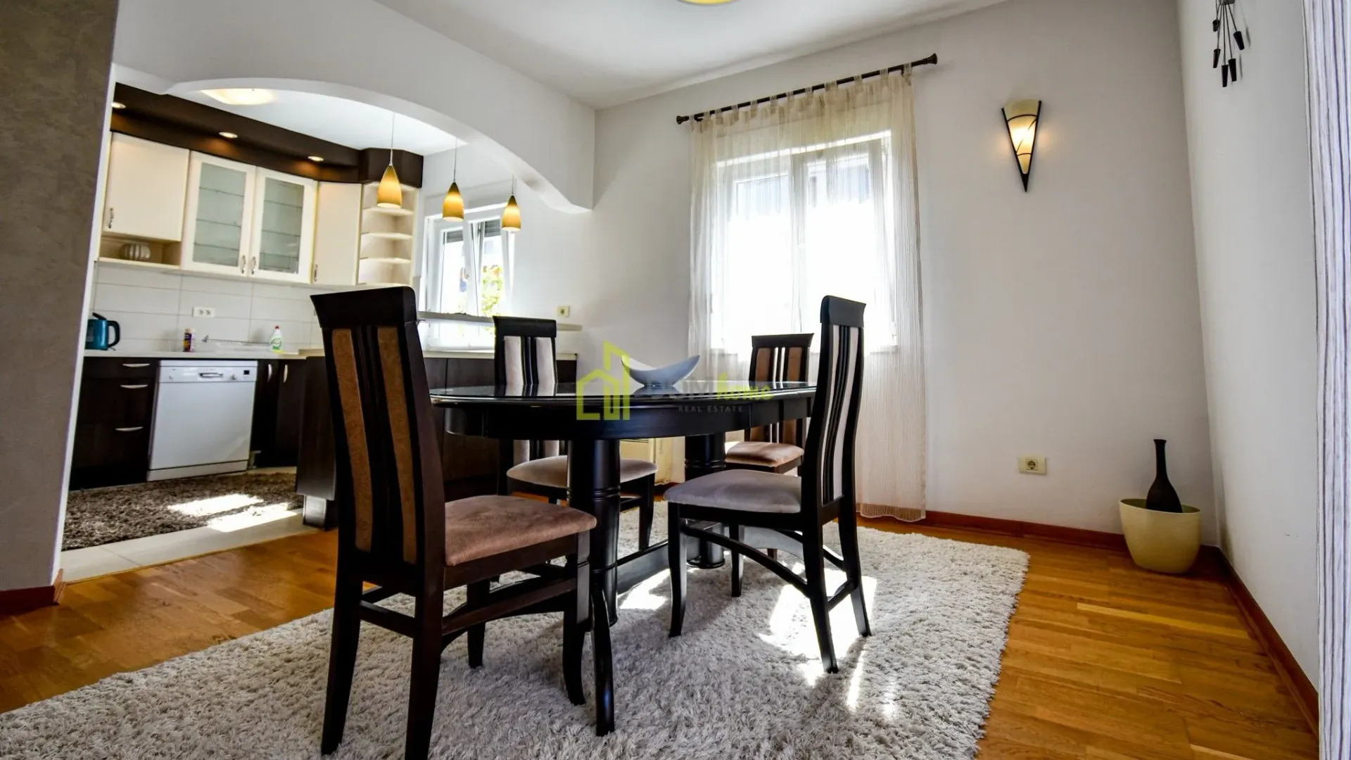 Rent, three bedroom apartment, 120m², City Kvart, Podgorica