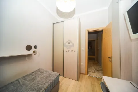 Rent, three bedroom apartment, 116m², Podgorica, Crna Gora - image 14
