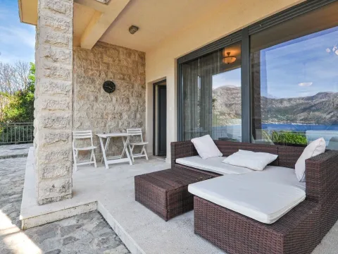 Sale, two bedroom apartment, 68m², Kostanjica, Kotor - image 8