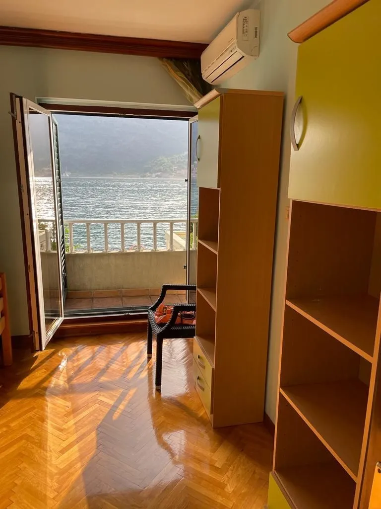 Prodaja, kuća, 230m², Dobrota, Kotor