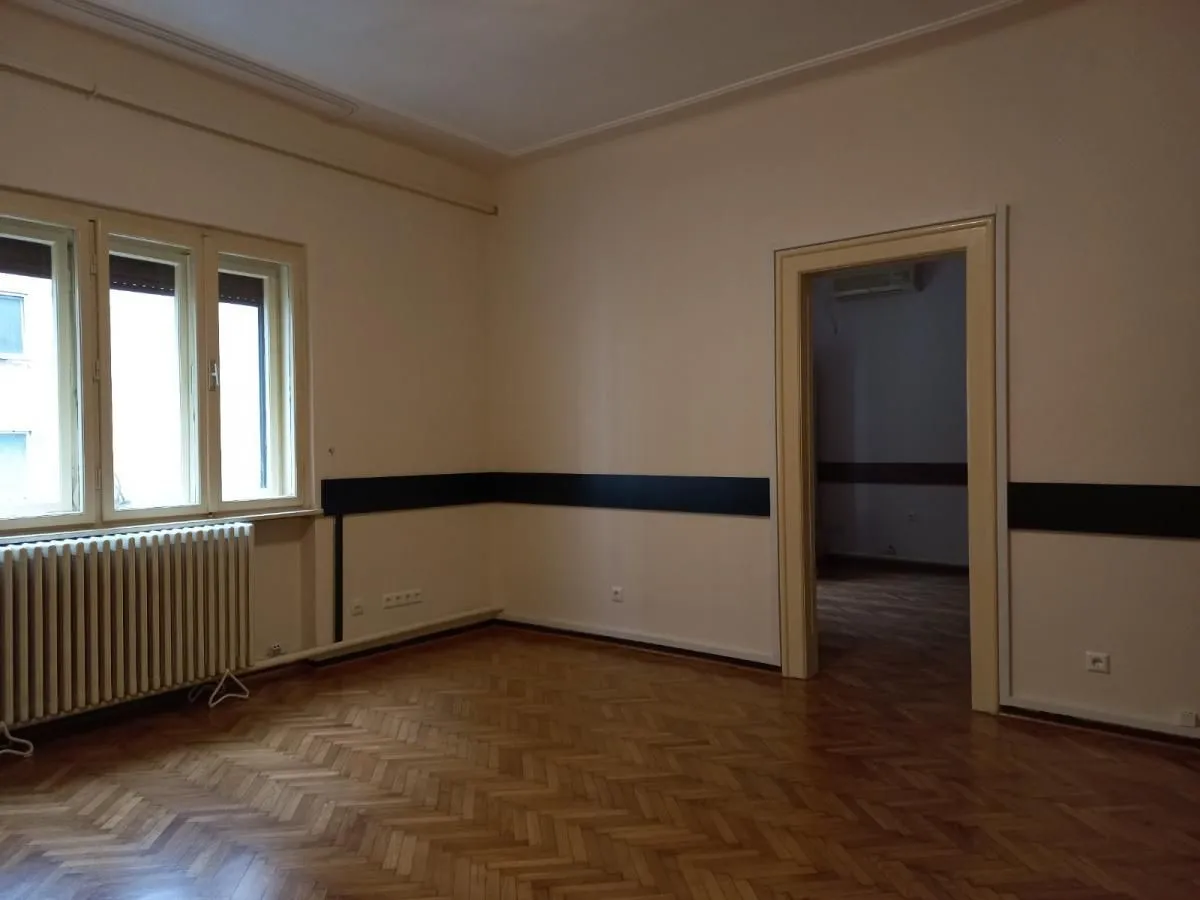 Izdavanje, poslovni prostor, 122m², Klinički Centar, Beograd