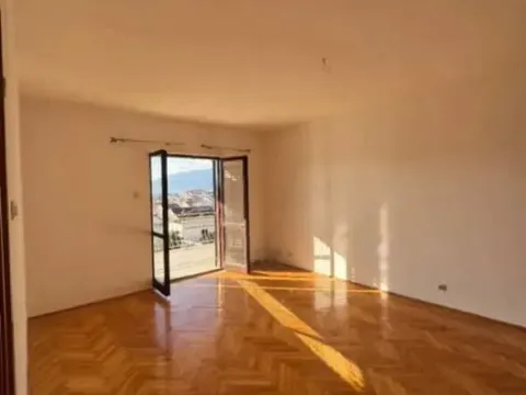 Prodaja, stan, 75m², Tivat, Crna Gora - image 3