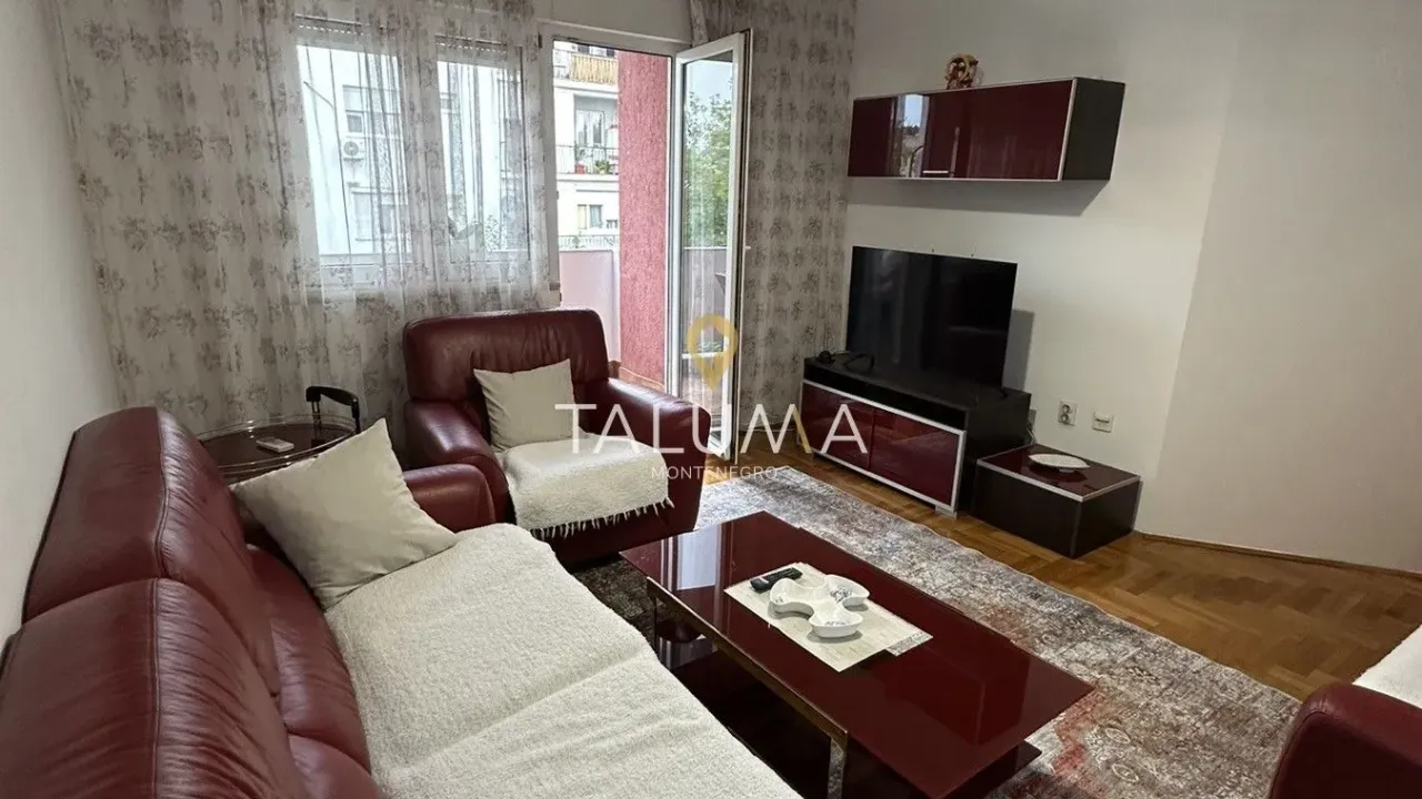 Izdavanje, dvosoban stan, 60m², Preko Morače, Podgorica