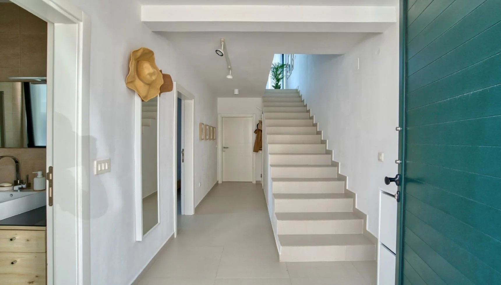Prodaja, dvosoban stan, 80m², Đenovići, Herceg Novi