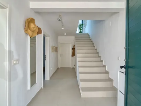 Sale, two bedroom apartment, 80m², Đenovići, Herceg Novi - image 12