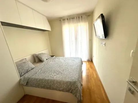 Izdavanje, jednosoban stan, 45m², City Kej, Podgorica - image 5