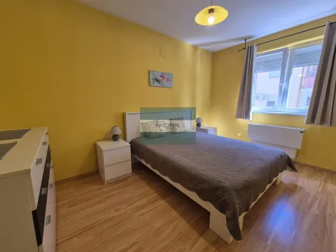 Izdavanje, trosoban stan, 73m², Centar, Jagodina - image 19