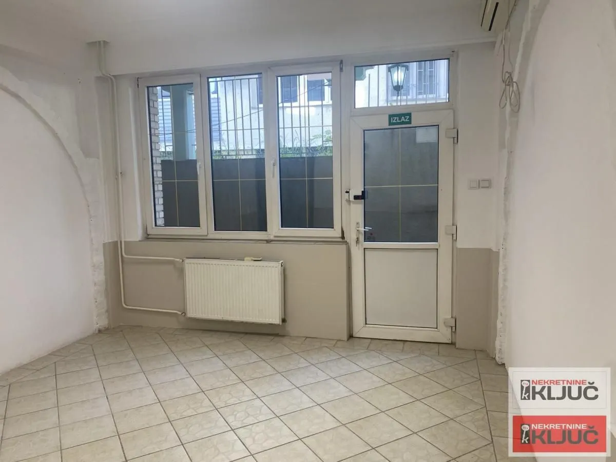 Rent, office space, 160m², Grbavica, Novi Sad Sve Podlokacije