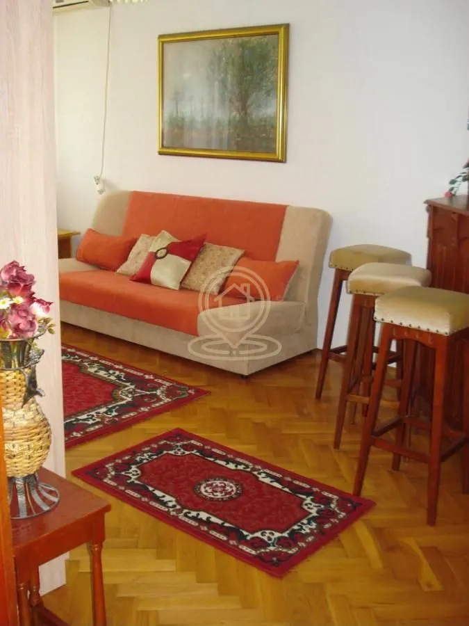 Izdavanje, dvosoban stan, 40m², Grbavica, Novi Sad Sve Podlokacije