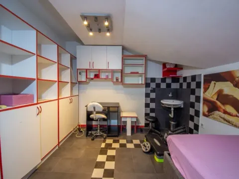 Izdavanje, trosoban stan, 115m², Zabjelo, Podgorica - image 2