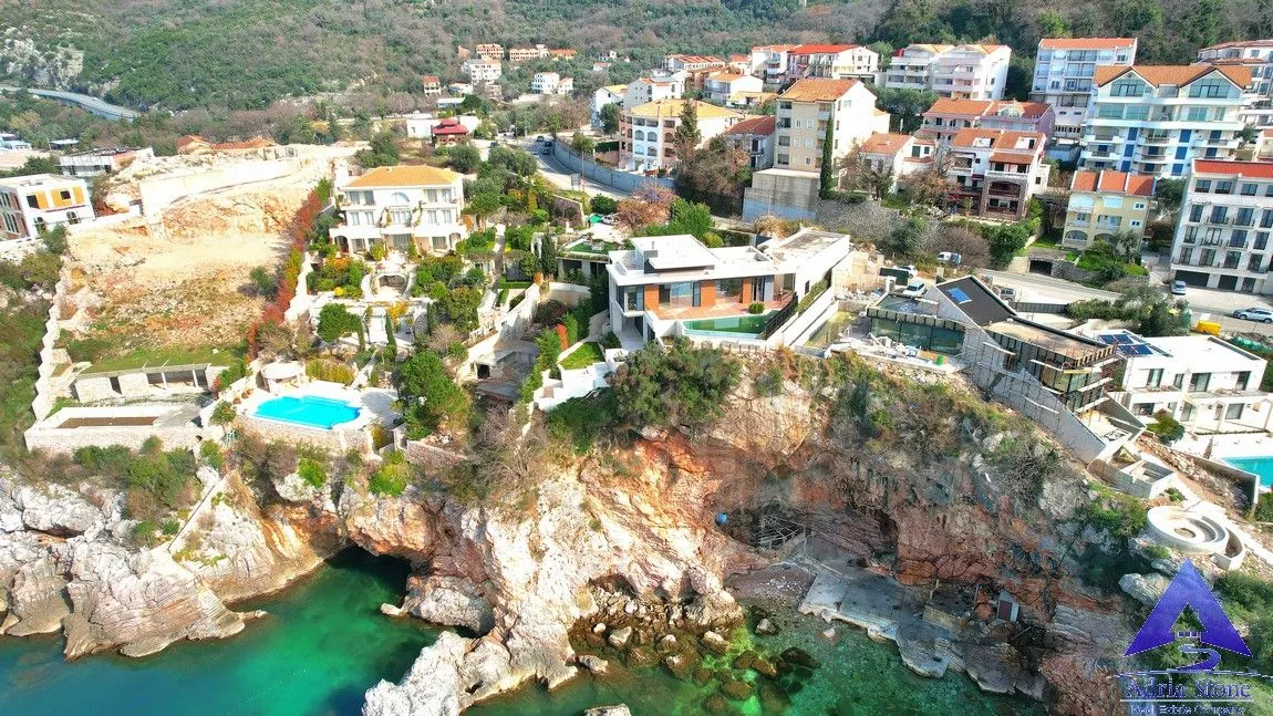 Sale, house, 473m², Kamenovo, Budva