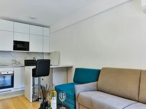 Prodaja, garsonjera, 29m², Centar, Budva - image 2