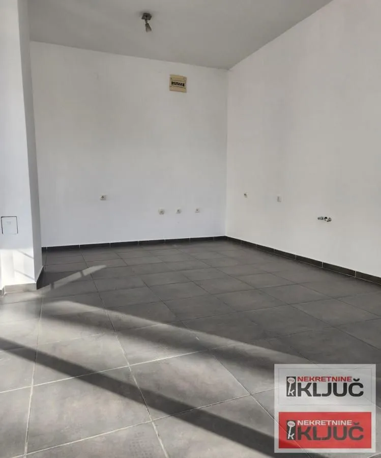 Sale, office space, 58m², Rotkvarija, Novi Sad Sve Podlokacije