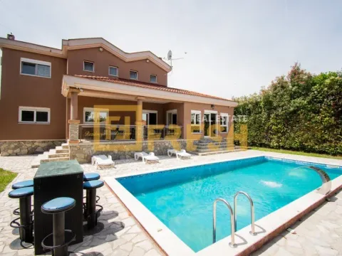 Izdavanje, kuća, 330m2, Zeta, Podgorica Izdavanje, kuća, 330m2, Zeta, Podgorica