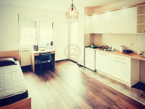 Izdavanje, garsonjera, 32m², Kragujevac, Srbija - image 2