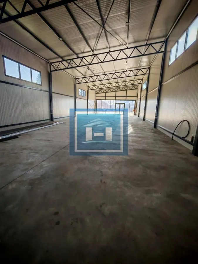 Rent, office space, 430m², Gloždak, Paraćin