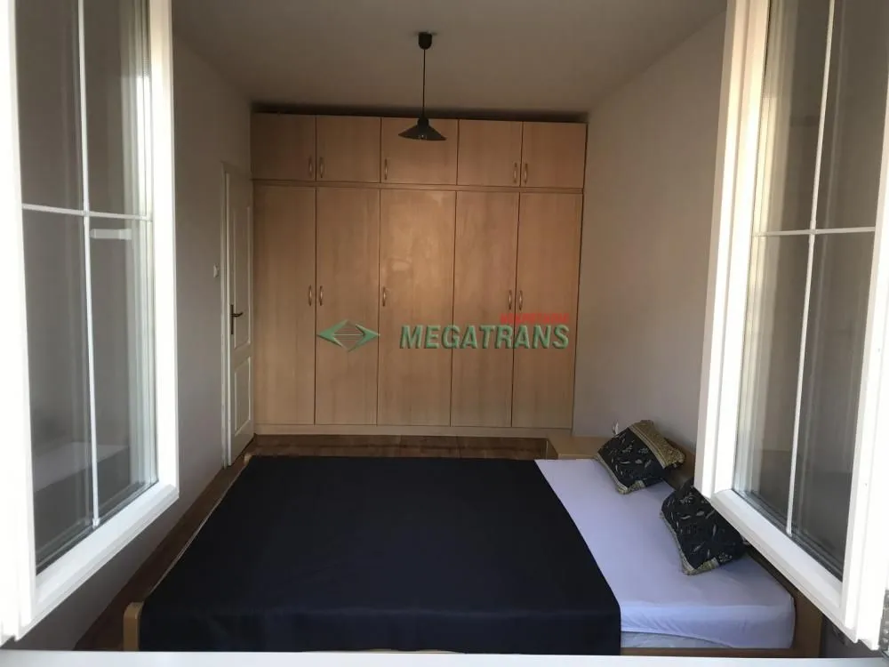 Izdavanje, dvosoban stan, 50m², Centar, Novi Sad