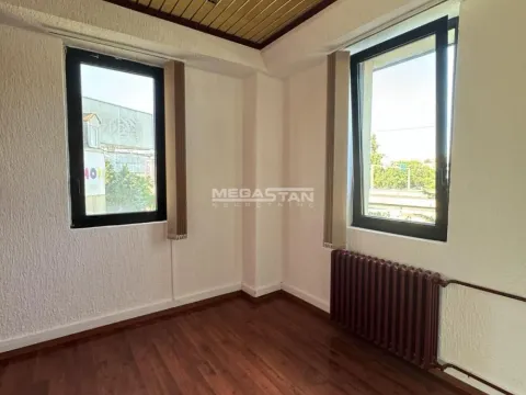 Izdavanje, poslovni prostor, 79m², Savski Venac, Beograd - image 4