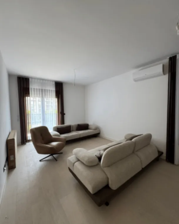 Izdavanje, jednosoban stan, 53m², 1 maj, Podgorica