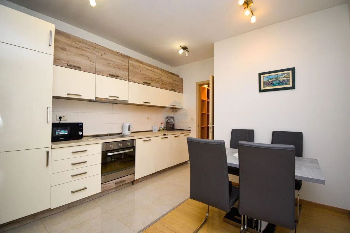 Rent, two bedroom apartment, 70m², City Kvart, Podgorica