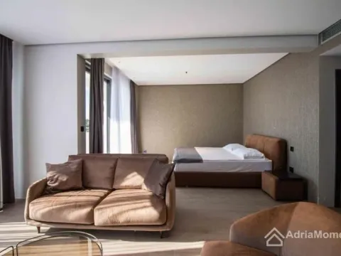 Sale, house, 331m², Centar, Budva - image 11