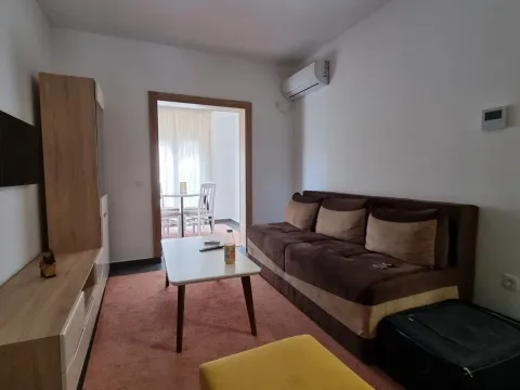 Izdavanje, jednosoban stan, 37m², Lastva Grbaljska, Kotor - image 4
