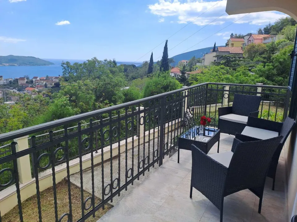Rent, house, 100m², Centar, Herceg Novi