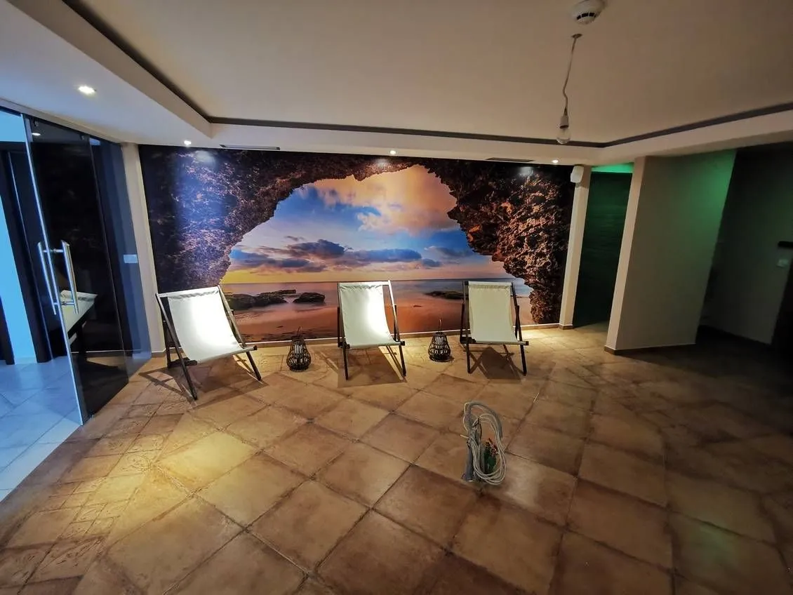 Sale, three bedroom apartment, 285m², Bečići, Budva