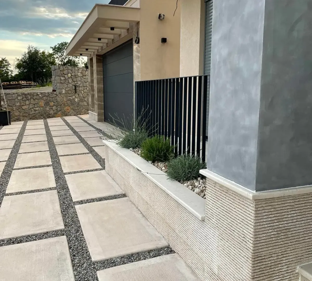 Rent, house, 300m², Vranići, Podgorica