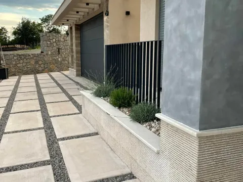Rent, house, 300m², Vranići, Podgorica - image 2