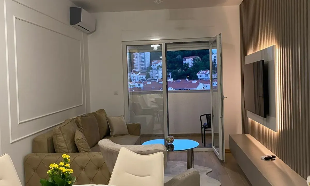 Rent, one bedroom apartment, 46m², Budva, Crna Gora