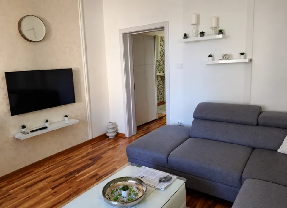 Izdavanje, dvosoban stan, 46m², Lekino Brdo, Voždovac Sve Podlokacije