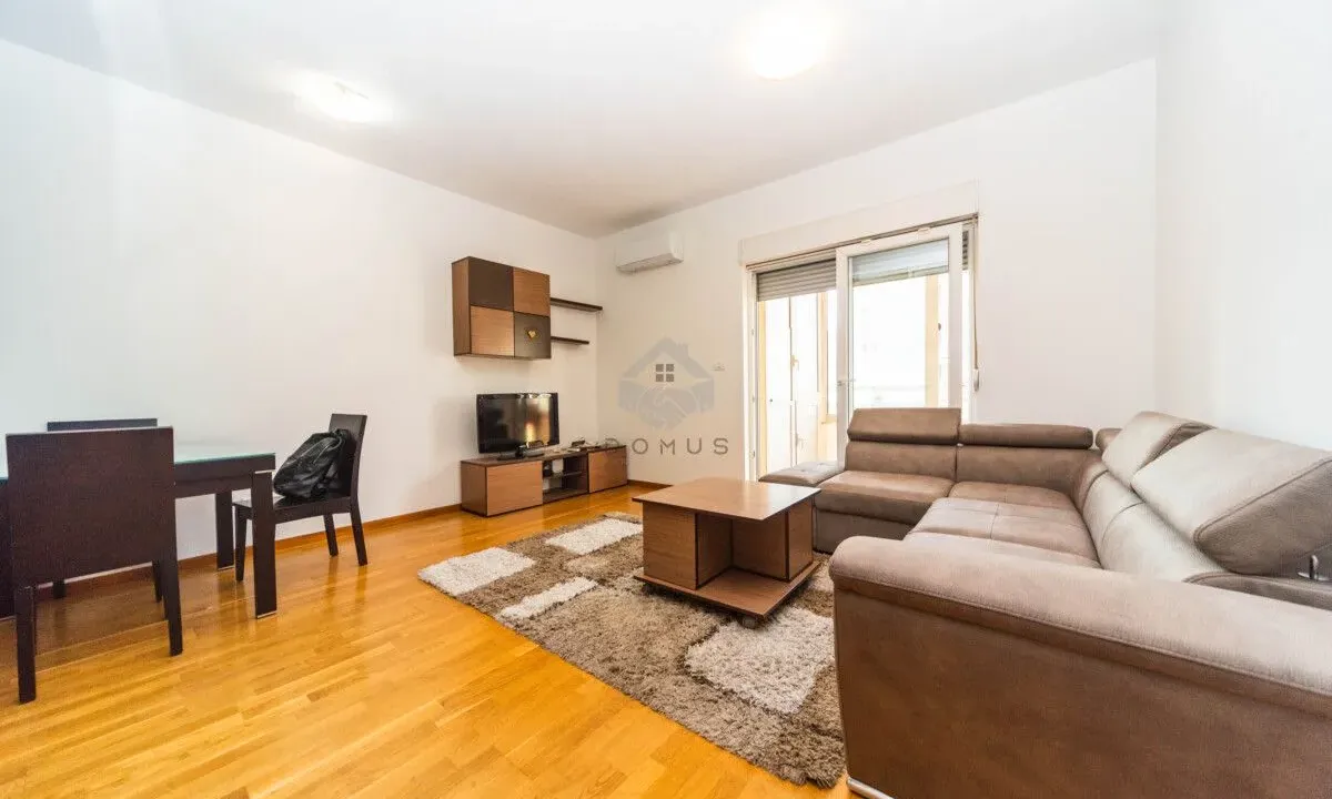 Izdavanje, jednosoban stan, 55m², City Kvart, Podgorica