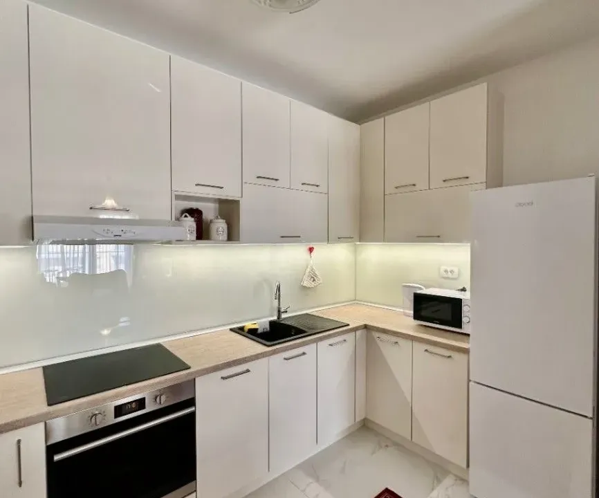 Izdavanje, jednosoban stan, 52m², Master Kvart, Podgorica