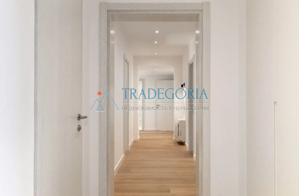 Prodaja, četvorosoban stan, 253m², Kotor, Crna Gora