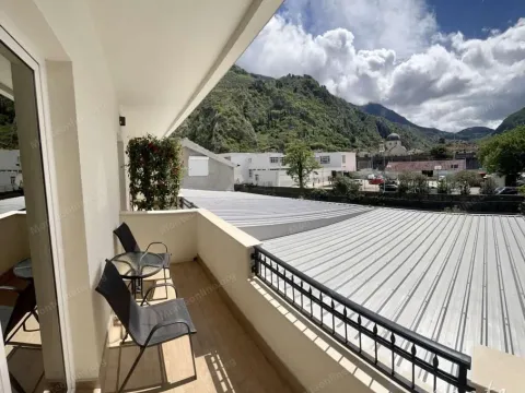 Prodaja, poslovni prostor, 320m², Kotor, Crna Gora - image 30
