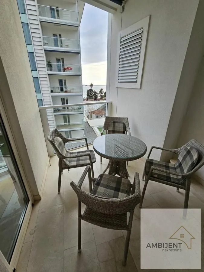 Prodaja, trosoban stan, 77m², Budva, Crna Gora