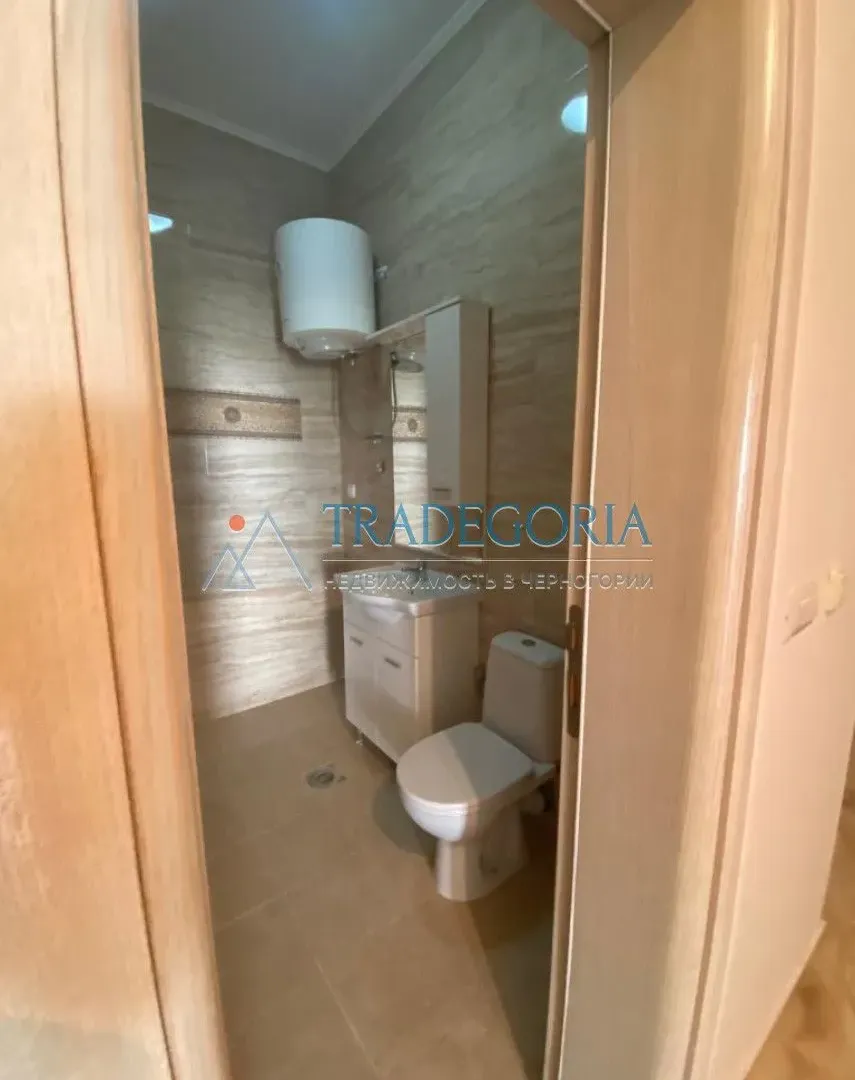 Prodaja, trosoban stan, 227m², Dobra Voda, Bar