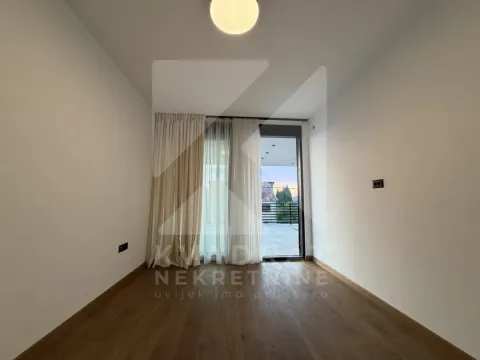 Sale, house, 225m², Gornja Gorica, Podgorica - image 17