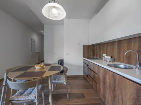 Izdavanje, dvosoban stan, 90m², Budva, Crna Gora - image 12