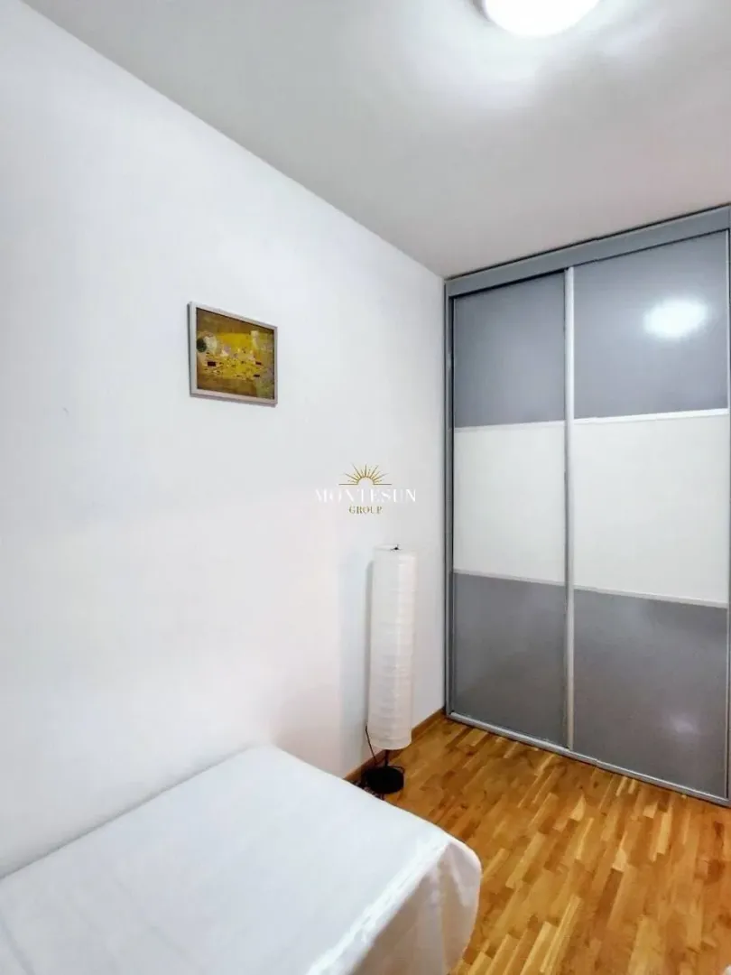 Rent, one bedroom apartment, 41m², Bečići, Budva