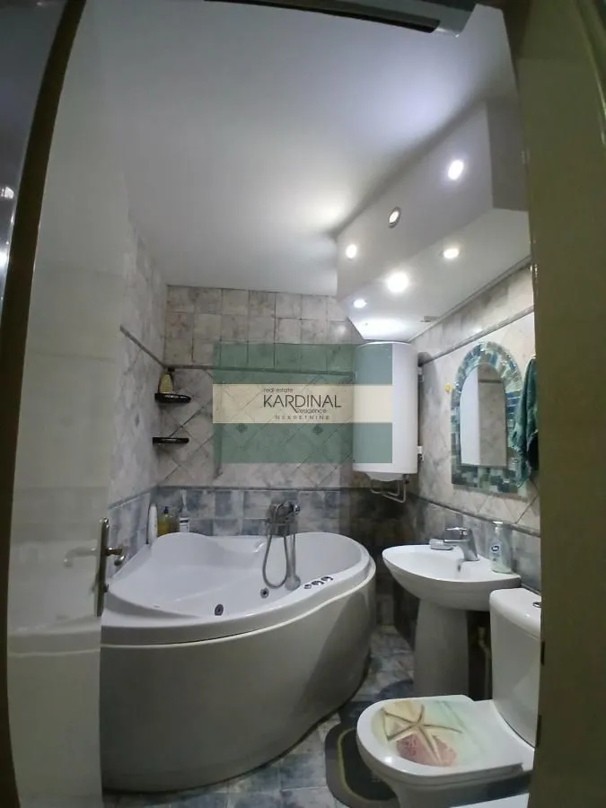 Izdavanje, trosoban stan, 78m², Centar, Jagodina