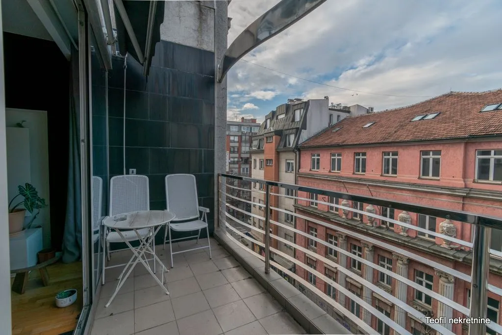 Izdavanje, četvorosoban stan, 107m², Vračar, Šid
