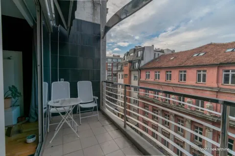 Izdavanje, četvorosoban stan, 107m², Vračar, Šid - image 15